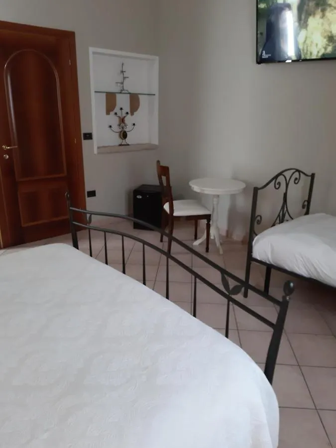 Sweet House Only Rooms Peschiera del Garda 0*,  Italien