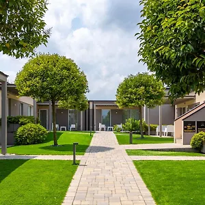 3* Aparthotel Aurora