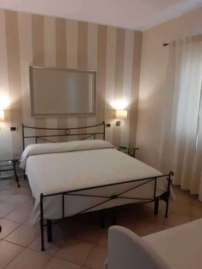 Sweet House Only Rooms Guest house Peschiera del Garda